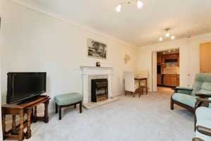 LIVING ROOM- click for photo gallery